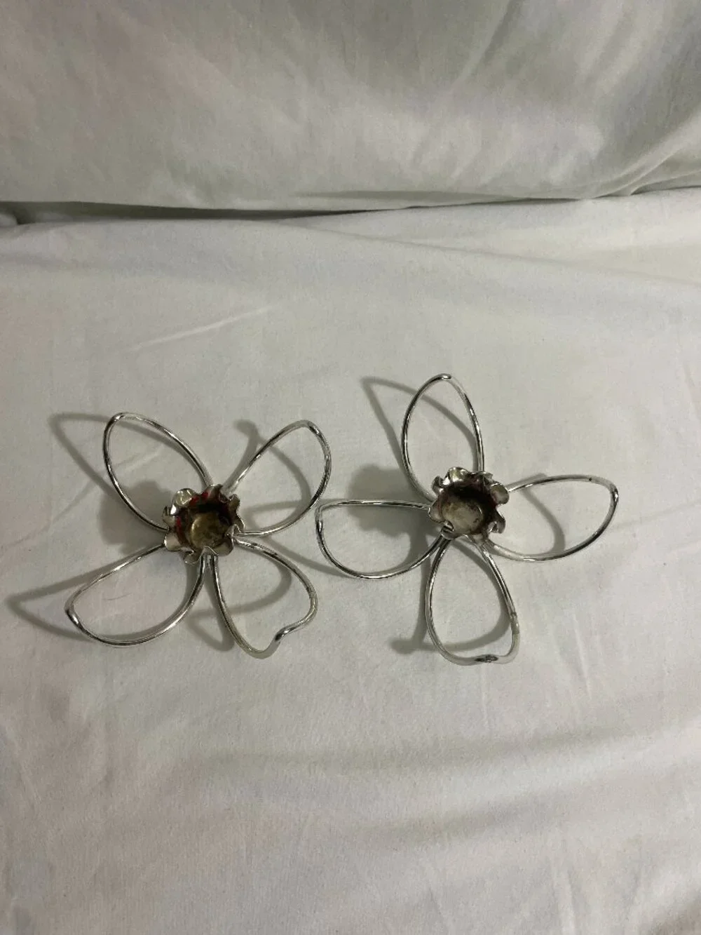 Set of 2 Modern Silver Tone Flower Metal Tealight Candle Holders Floral Decor